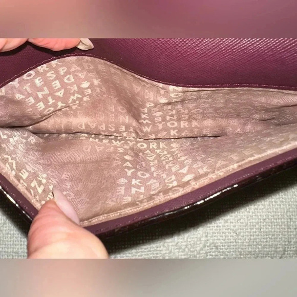 Kate Spade Laurel Way Winni Chocolate Cherry Crossbody Wallet - Picture 5 of 13